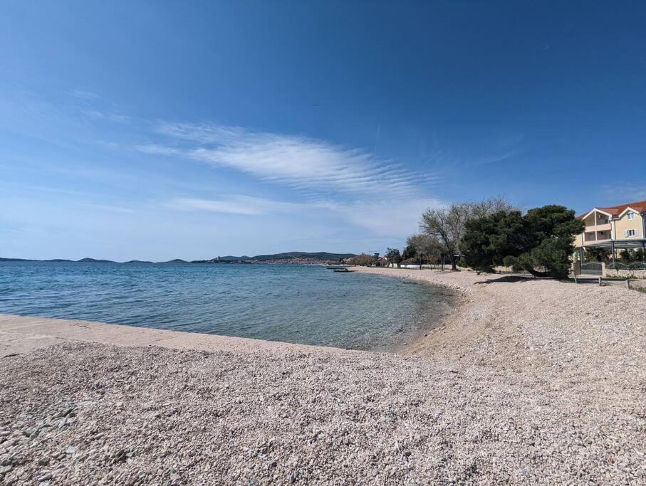 Zeezicht Appartement 50M From Beach Srima Εξωτερικό φωτογραφία